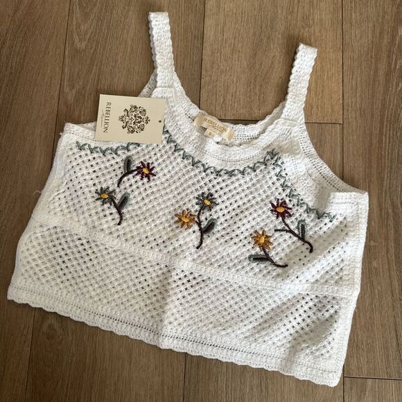 Rebellion Tops - Rebellion‎ Junior's Open Knit Floral White Crop Tank Top Size Small NEW